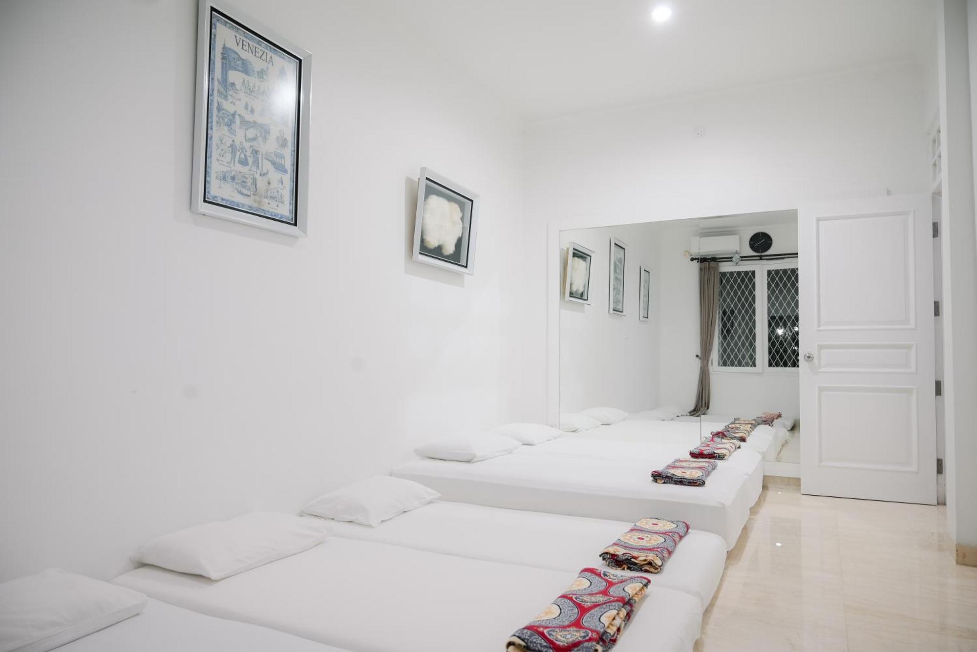 Kirana Guest House Bogor Extérieur photo