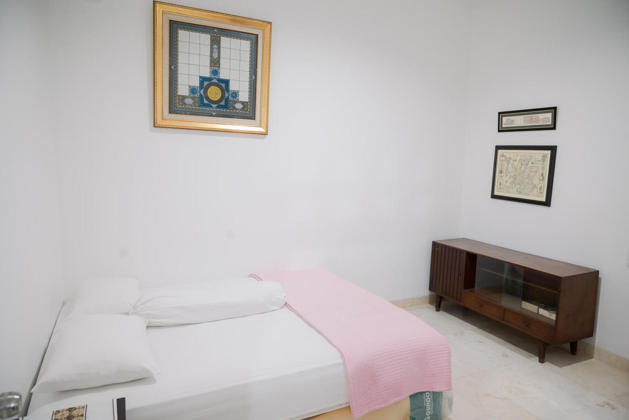 Kirana Guest House Bogor Extérieur photo
